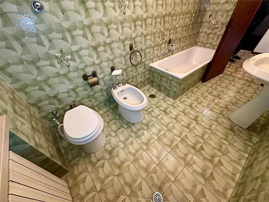 Immagine 25 di Porzione di casa in vendita  in via carlo del Prete a Capannori