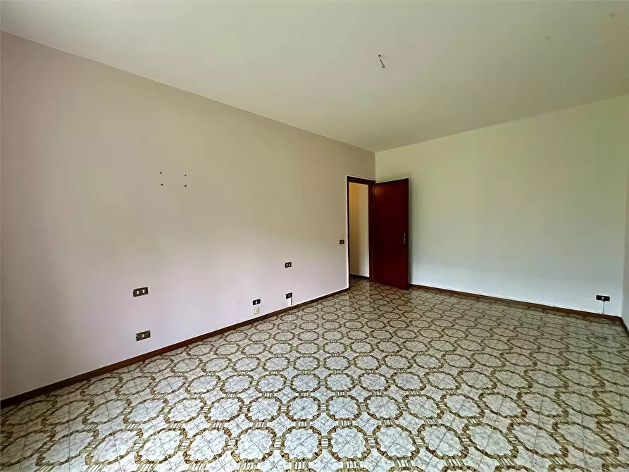 Immagine 29 di Porzione di casa in vendita  in via carlo del Prete a Capannori