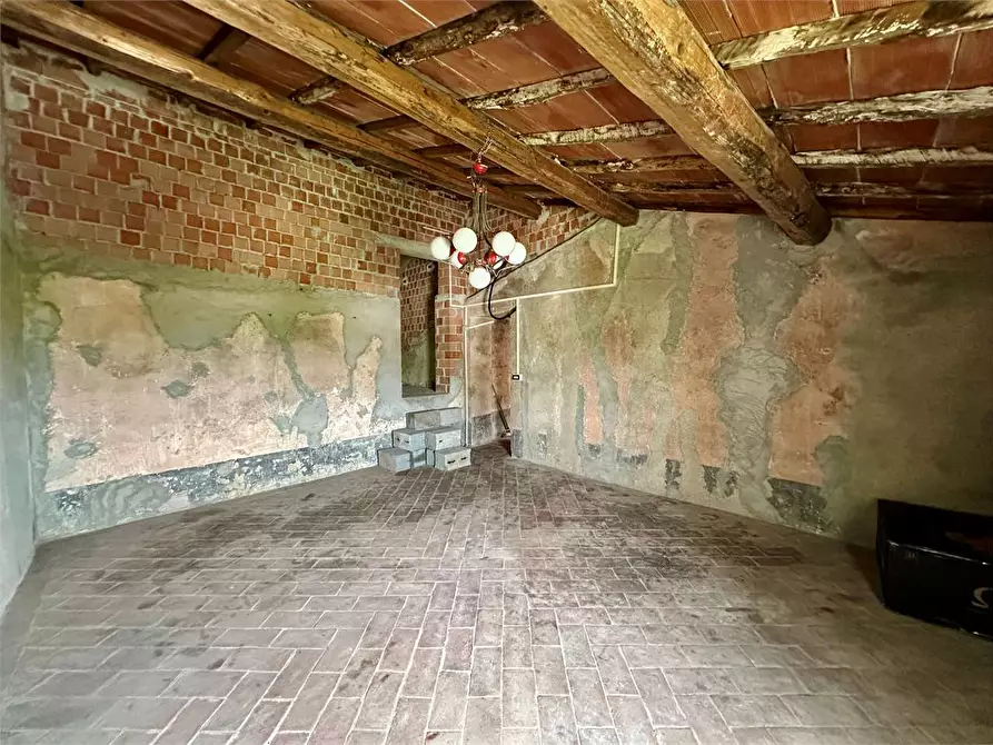 Immagine 34 di Porzione di casa in vendita  in via carlo del Prete a Capannori