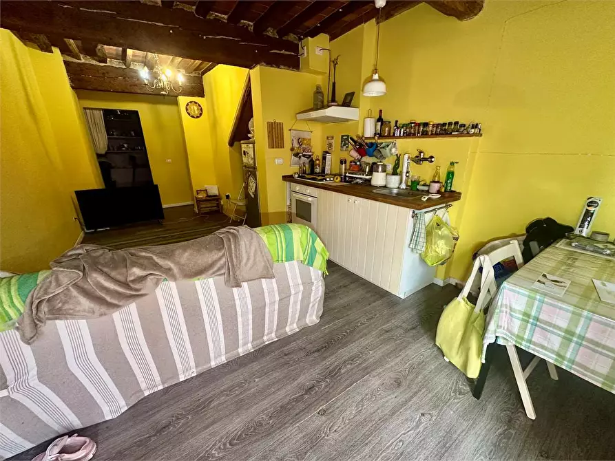 Immagine 3 di Porzione di casa in vendita  in via di carraia a Capannori