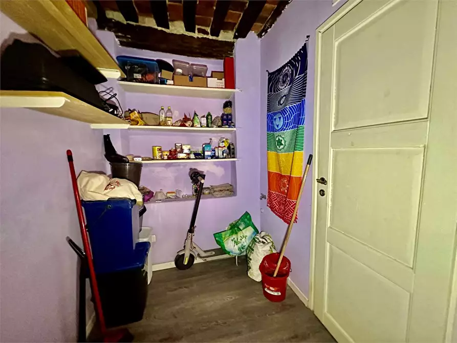 Immagine 5 di Porzione di casa in vendita  in via di carraia a Capannori