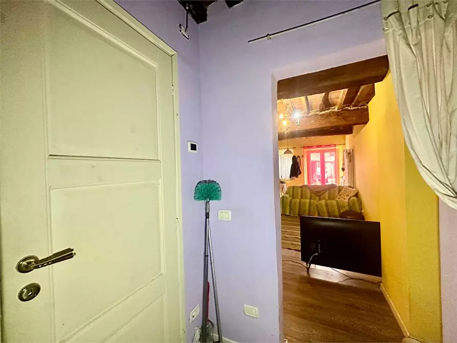 Immagine 6 di Porzione di casa in vendita  in via di carraia a Capannori
