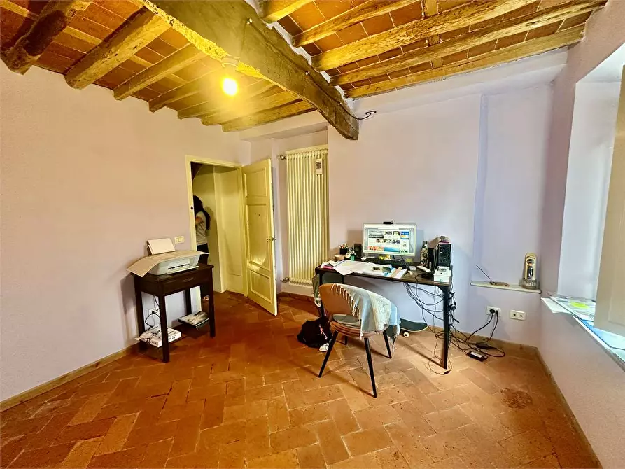 Immagine 12 di Porzione di casa in vendita  in via di carraia a Capannori