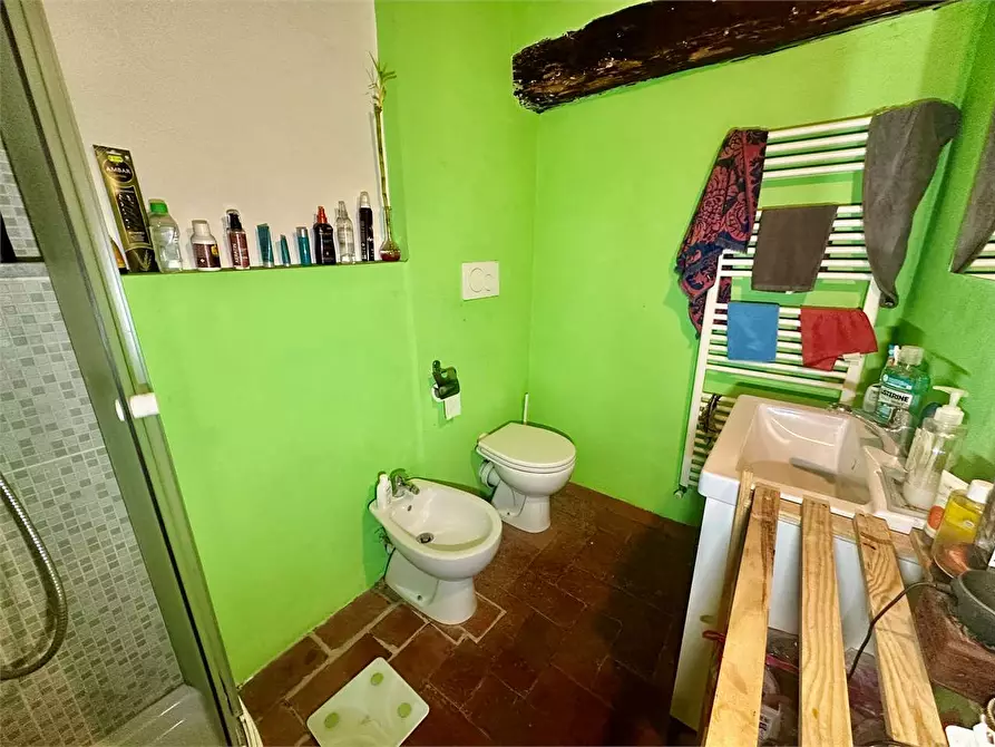 Immagine 14 di Porzione di casa in vendita  in via di carraia a Capannori