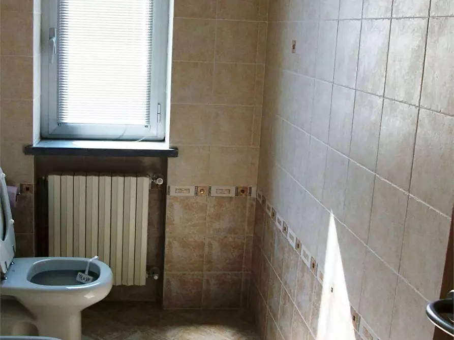 Immagine 13 di Ufficio in vendita  in via delle ville 493 a Capannori