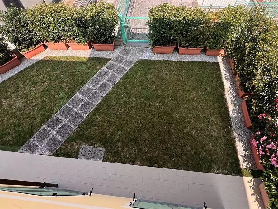 Immagine 20 di Villa in vendita  in via delle ville  493 a Capannori