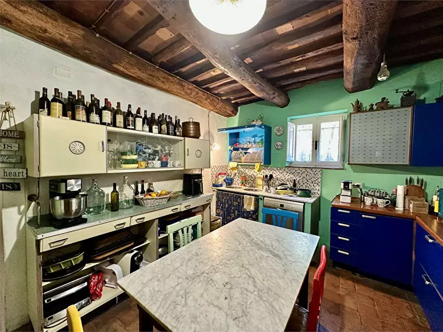 Immagine 6 di Rustico / casale in vendita  in via di mastiano e gugliano a Lucca