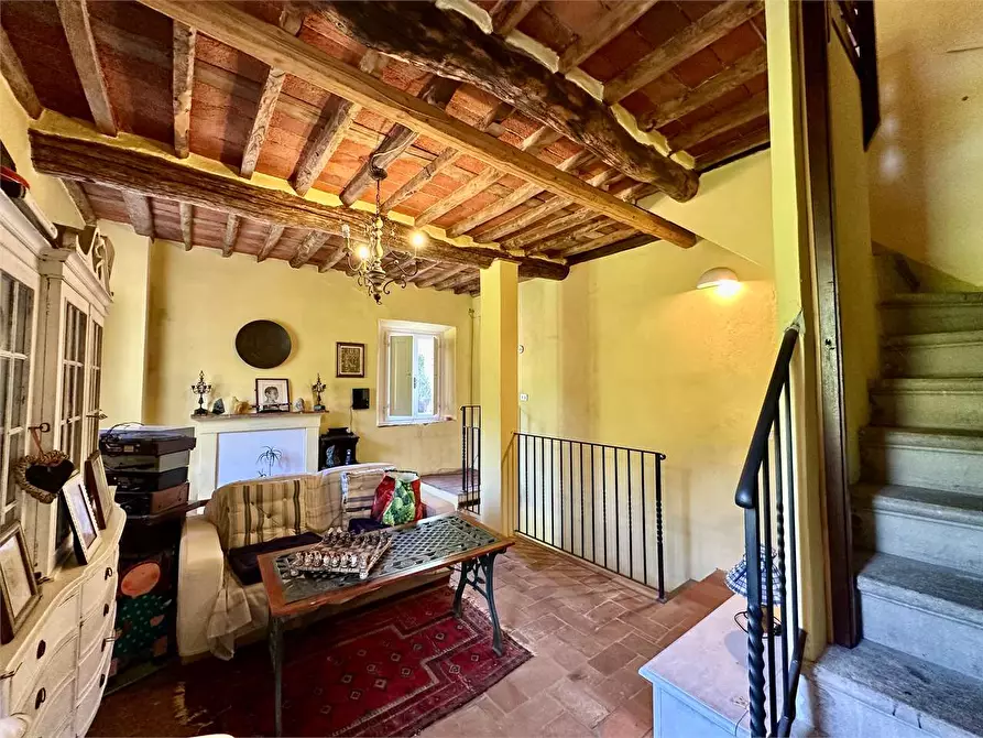 Immagine 15 di Rustico / casale in vendita  in via di mastiano e gugliano a Lucca