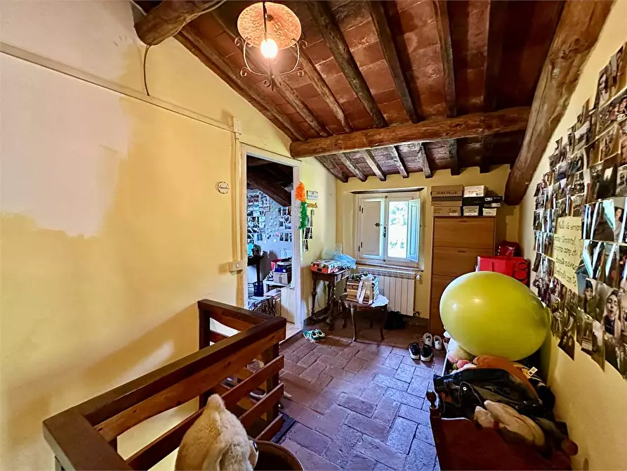 Immagine 27 di Rustico / casale in vendita  in via di mastiano e gugliano a Lucca