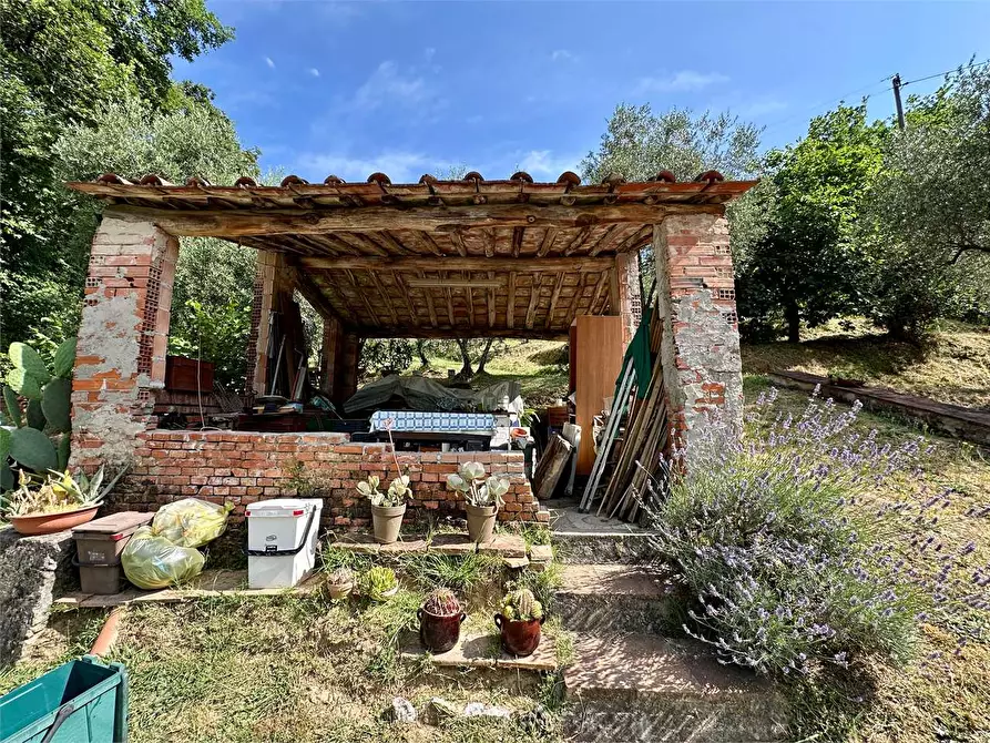 Immagine 36 di Rustico / casale in vendita  in via di mastiano e gugliano a Lucca