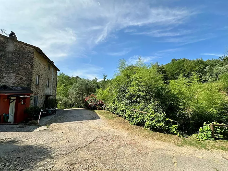 Immagine 41 di Rustico / casale in vendita  in via di mastiano e gugliano a Lucca