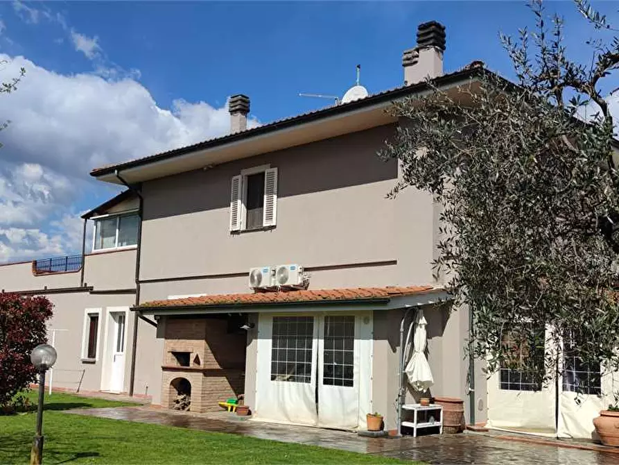 Immagine 36 di Villa in vendita  in Porcari a Porcari