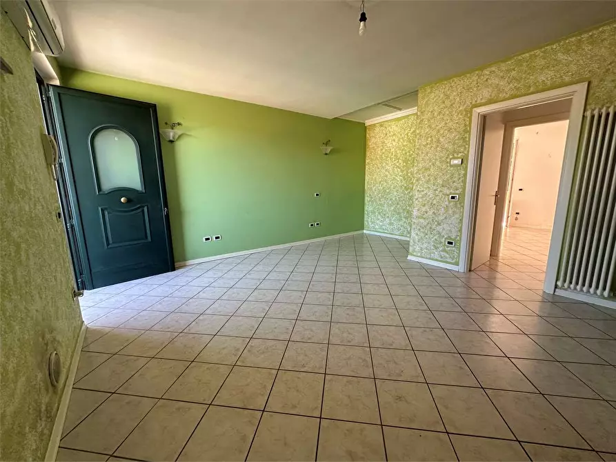 Immagine 4 di Appartamento in vendita  in Via Ciarpi a Porcari