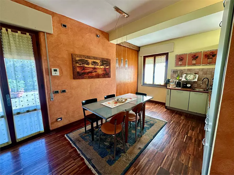 Immagine 5 di Casa bifamiliare in vendita  in via dei massagli a Lucca