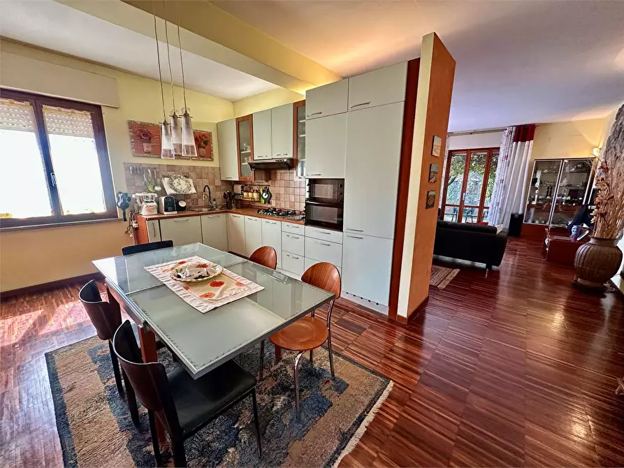 Immagine 6 di Casa bifamiliare in vendita  in via dei massagli a Lucca