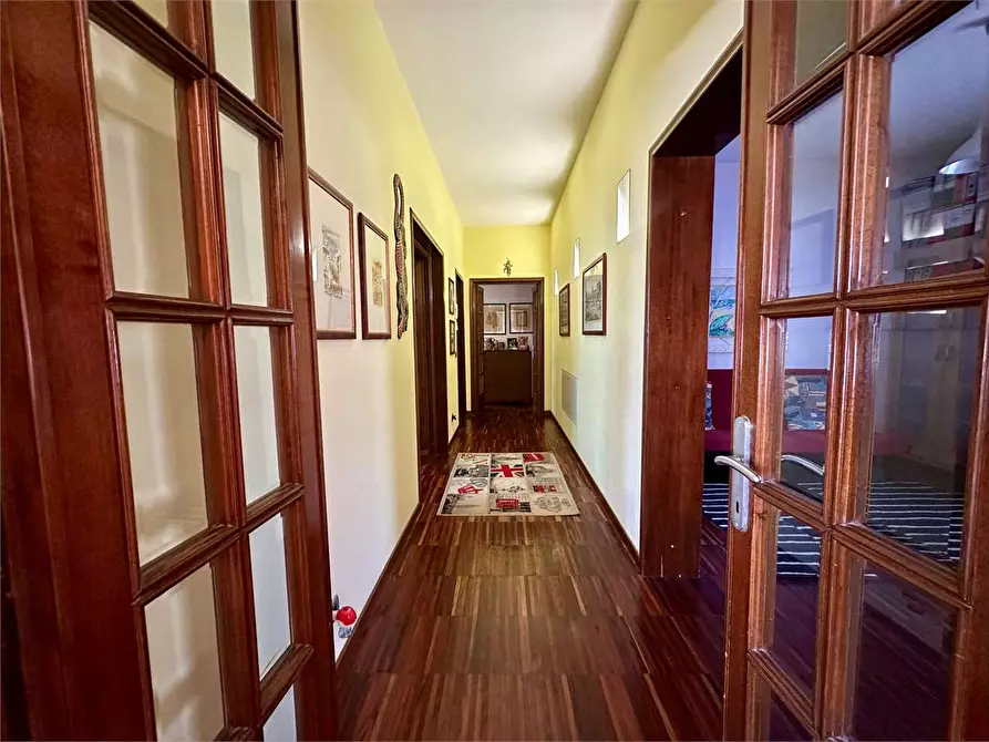 Immagine 13 di Casa bifamiliare in vendita  in via dei massagli a Lucca