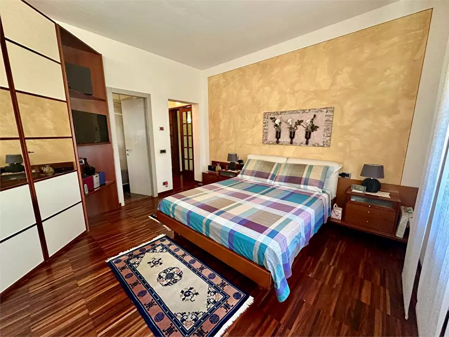 Immagine 14 di Casa bifamiliare in vendita  in via dei massagli a Lucca