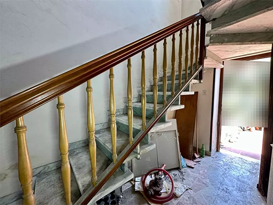 Immagine 4 di Porzione di casa in vendita  in via picciorana a Lucca