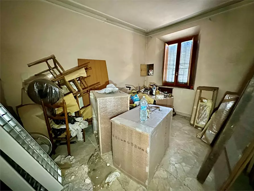 Immagine 10 di Porzione di casa in vendita  in via picciorana a Lucca