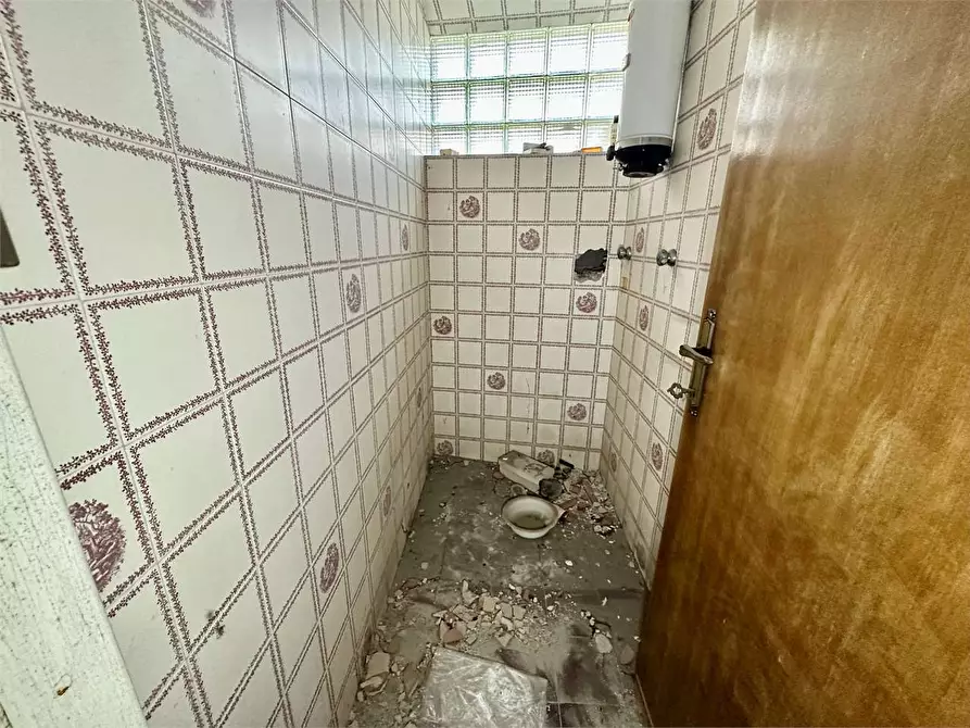 Immagine 18 di Porzione di casa in vendita  in via picciorana a Lucca