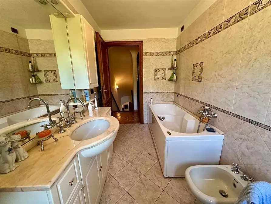 Immagine 32 di Appartamento in vendita  in via del tredici a Montecarlo