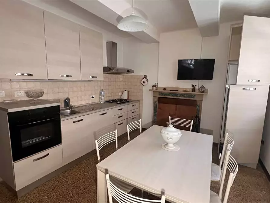 Immagine 2 di Porzione di casa in vendita  in San Ginese a Capannori