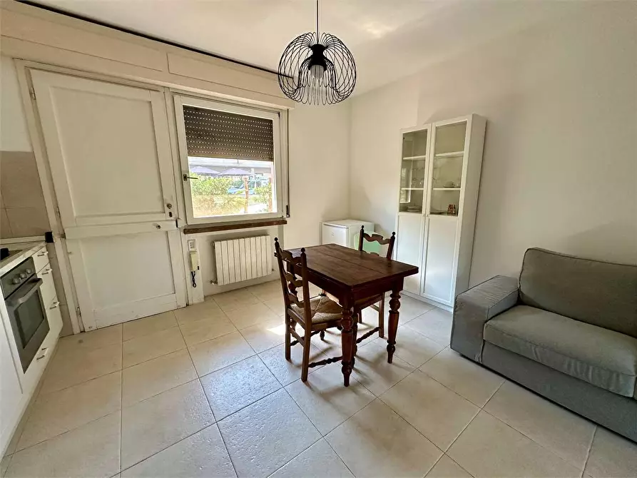 Immagine 3 di Appartamento in vendita  a Lucca