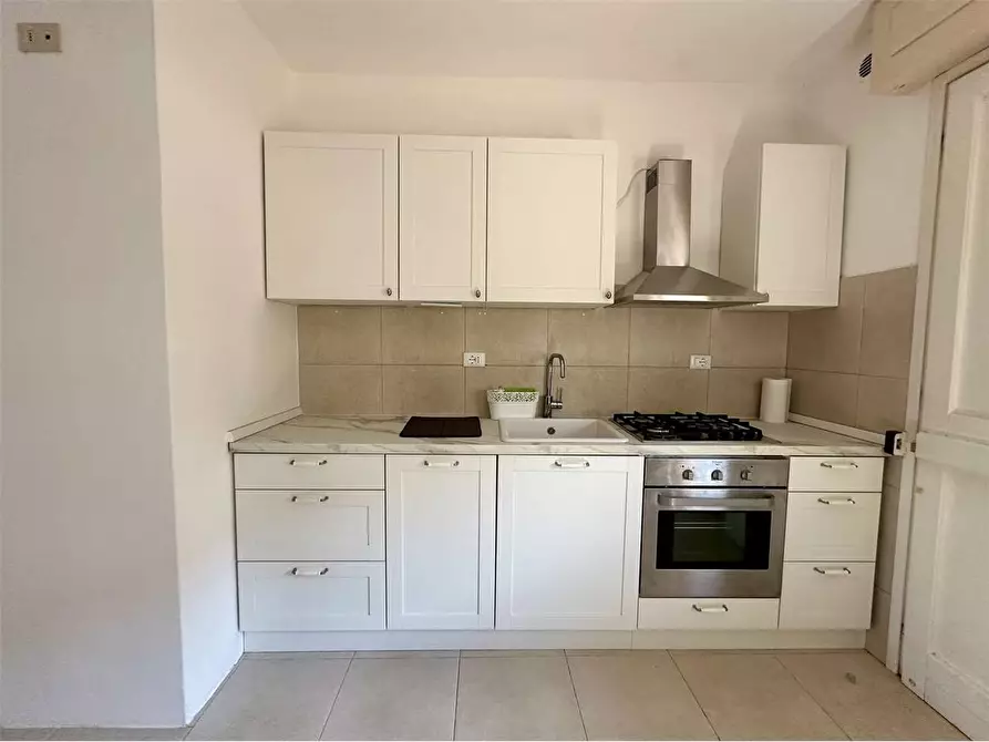 Immagine 6 di Appartamento in vendita  a Lucca