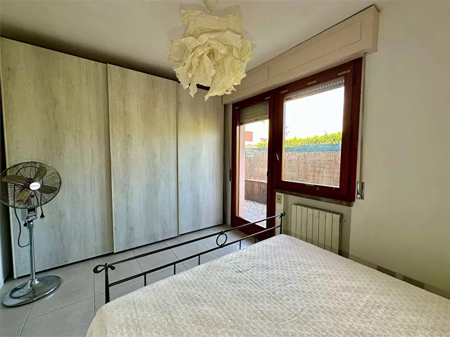 Immagine 10 di Appartamento in vendita  a Lucca