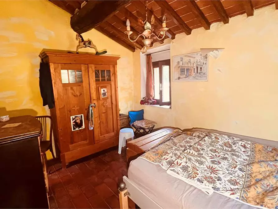 Immagine 11 di Rustico / casale in vendita  in via della torre a Capannori