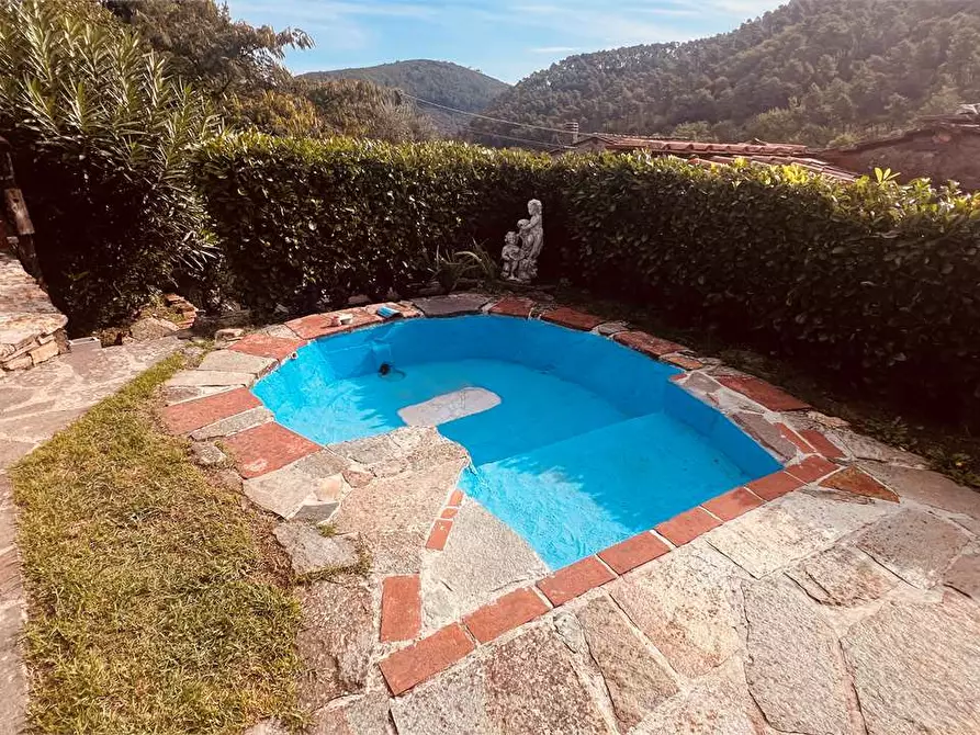 Immagine 25 di Rustico / casale in vendita  in via della torre a Capannori