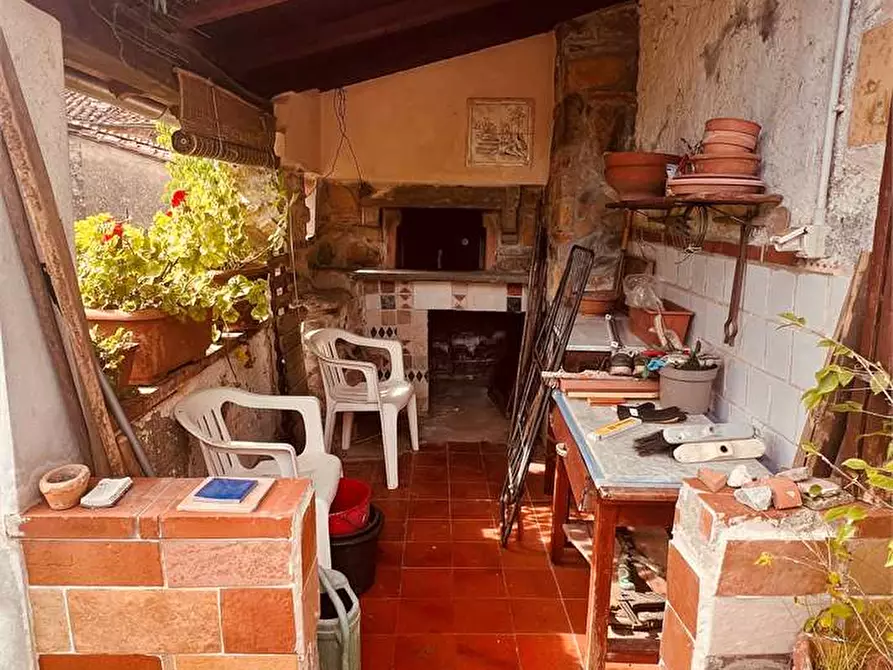 Immagine 27 di Rustico / casale in vendita  in via della torre a Capannori