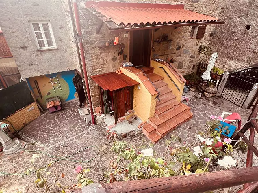 Immagine 6 di Rustico / casale in vendita  in via della torre a Capannori