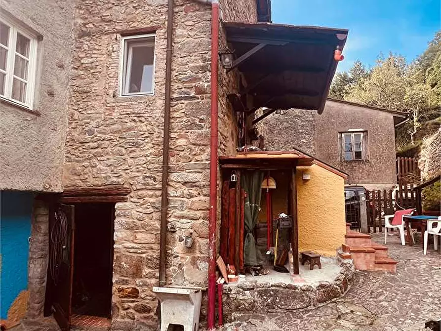 Immagine 18 di Rustico / casale in vendita  in via della torre a Capannori