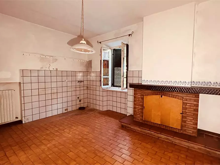 Immagine 4 di Porzione di casa in vendita  in via delle ville 493 a Capannori