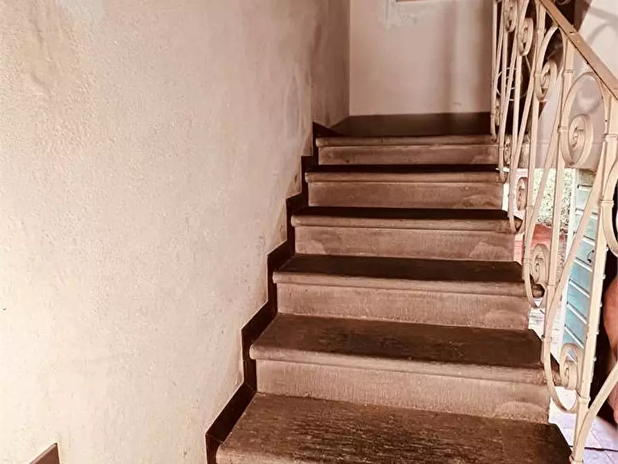 Immagine 8 di Porzione di casa in vendita  in via delle ville 493 a Capannori