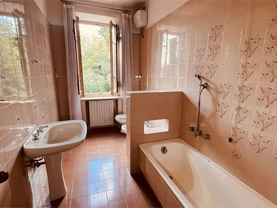 Immagine 9 di Porzione di casa in vendita  in via delle ville 493 a Capannori