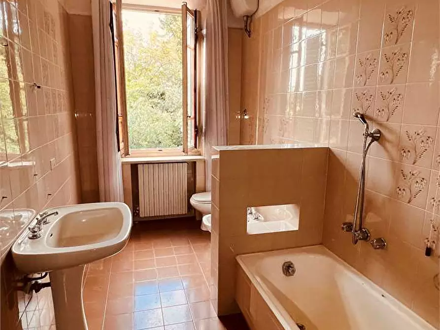 Immagine 11 di Porzione di casa in vendita  in via delle ville 493 a Capannori