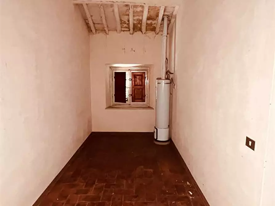 Immagine 16 di Porzione di casa in vendita  in via delle ville 493 a Capannori