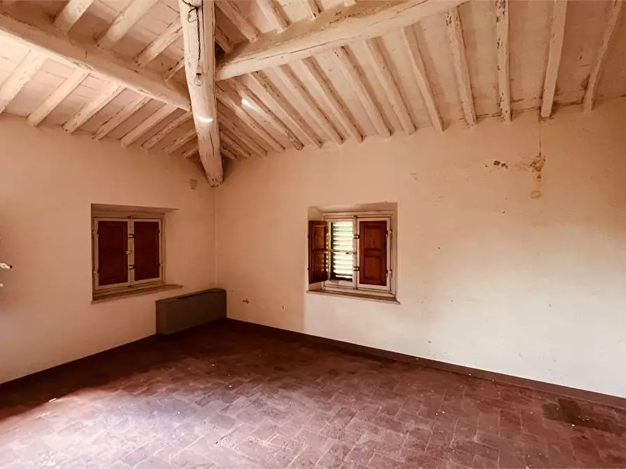 Immagine 19 di Porzione di casa in vendita  in via delle ville 493 a Capannori