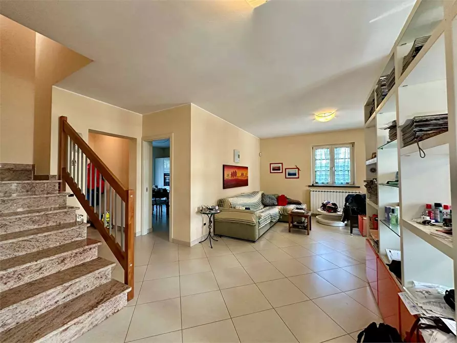 Immagine 6 di Villa in vendita  in Via delle ville a Capannori