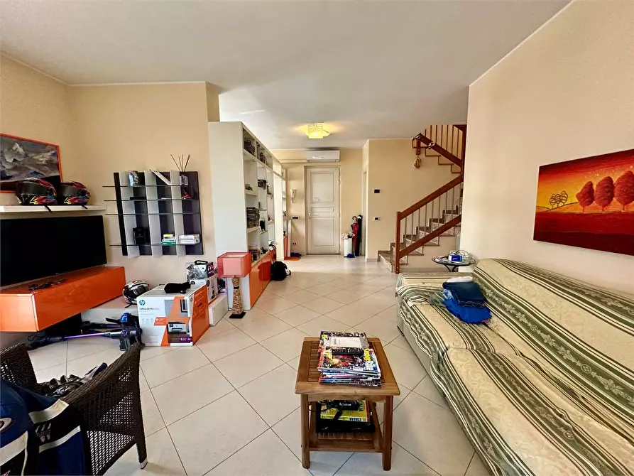 Immagine 3 di Villa in vendita  in Via delle ville a Capannori