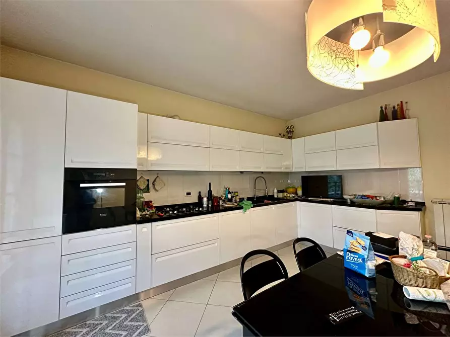 Immagine 10 di Villa in vendita  in Via delle ville a Capannori