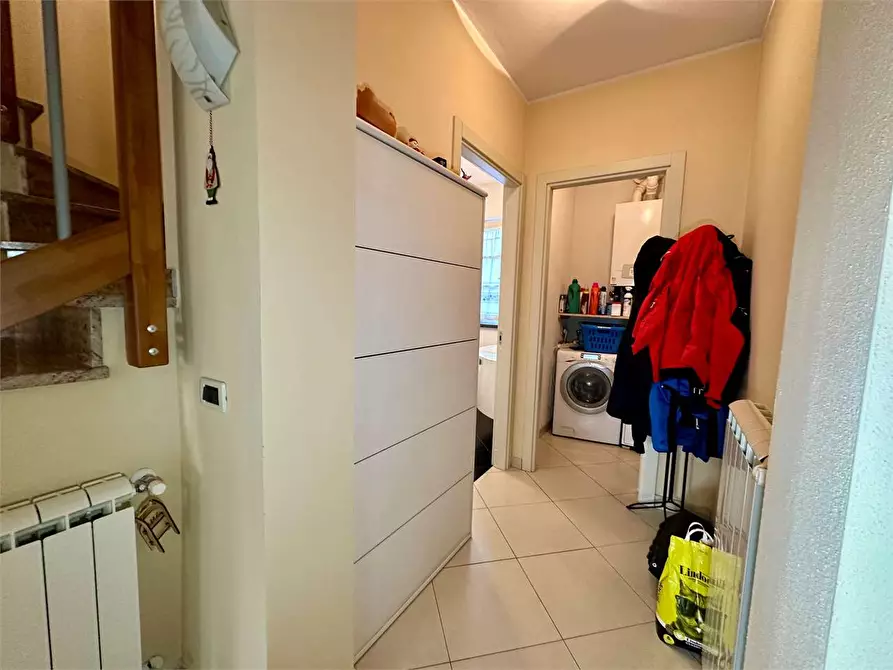 Immagine 21 di Villa in vendita  in Via delle ville a Capannori