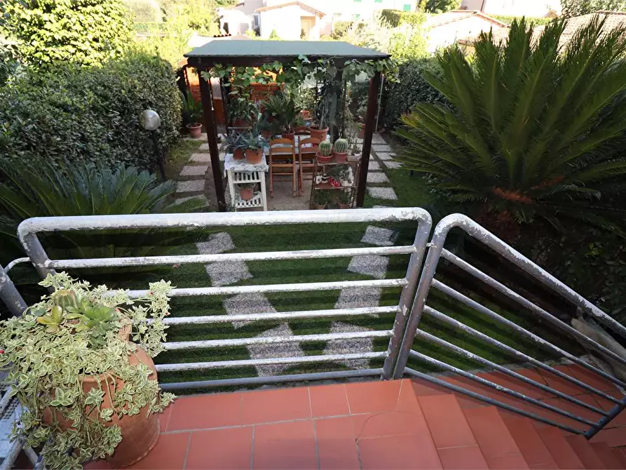 Immagine 9 di Villetta a schiera in vendita  in Marlia a Capannori