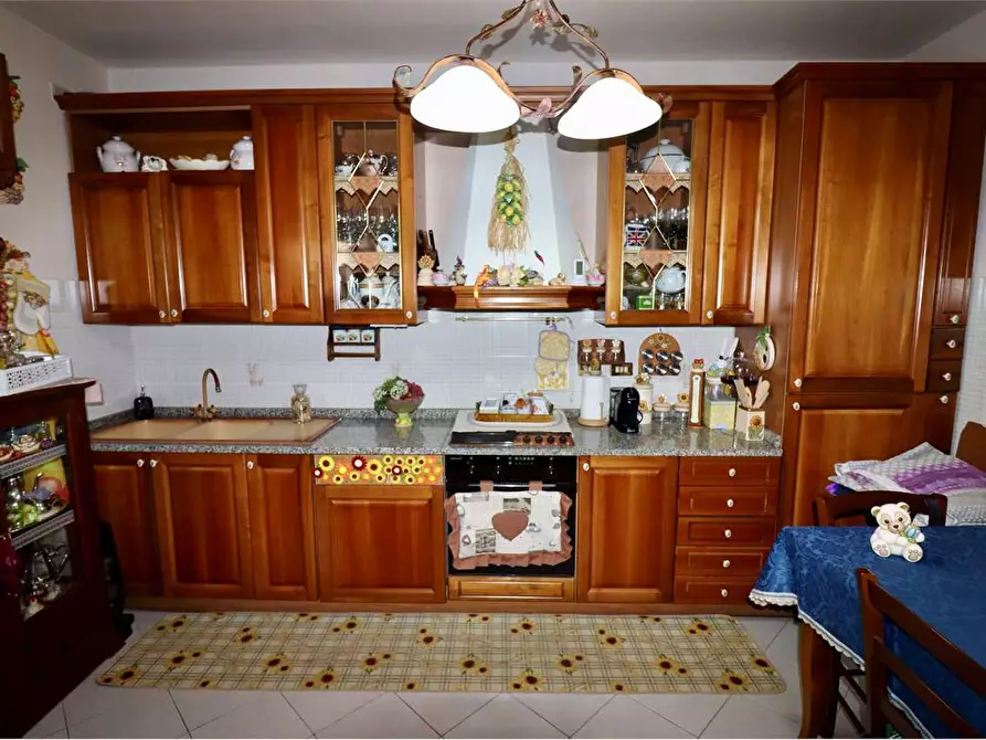 Immagine 15 di Villetta a schiera in vendita  in Marlia a Capannori