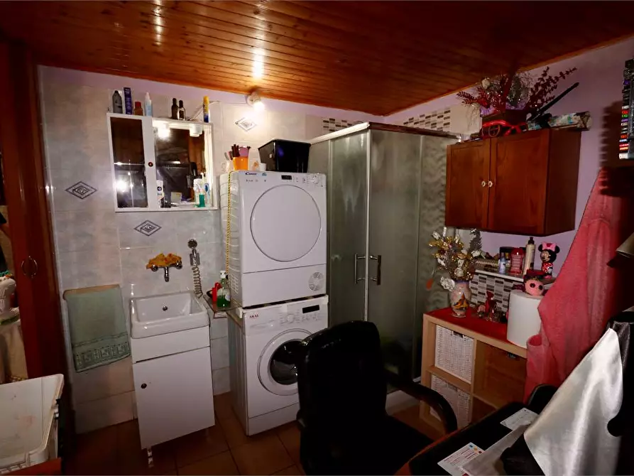 Immagine 35 di Villetta a schiera in vendita  in Marlia a Capannori