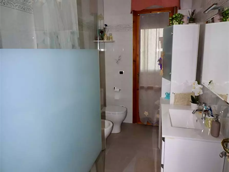 Immagine 25 di Villetta a schiera in vendita  in Marlia a Capannori