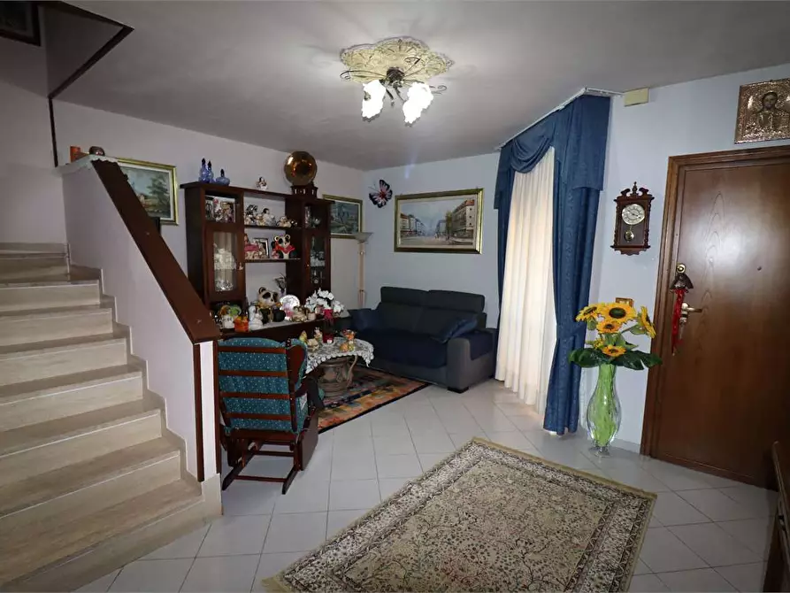 Immagine 11 di Villetta a schiera in vendita  in Marlia a Capannori