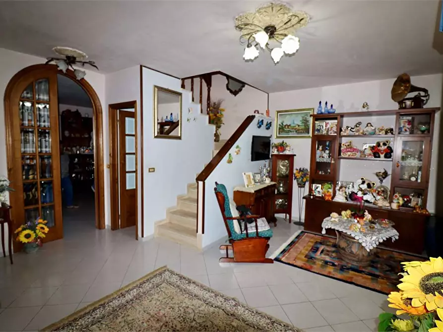 Immagine 12 di Villetta a schiera in vendita  in Marlia a Capannori